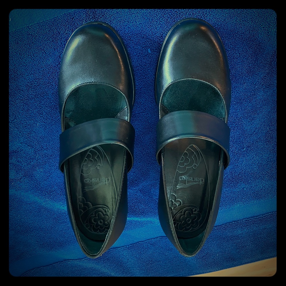 Dansko black dress shoes